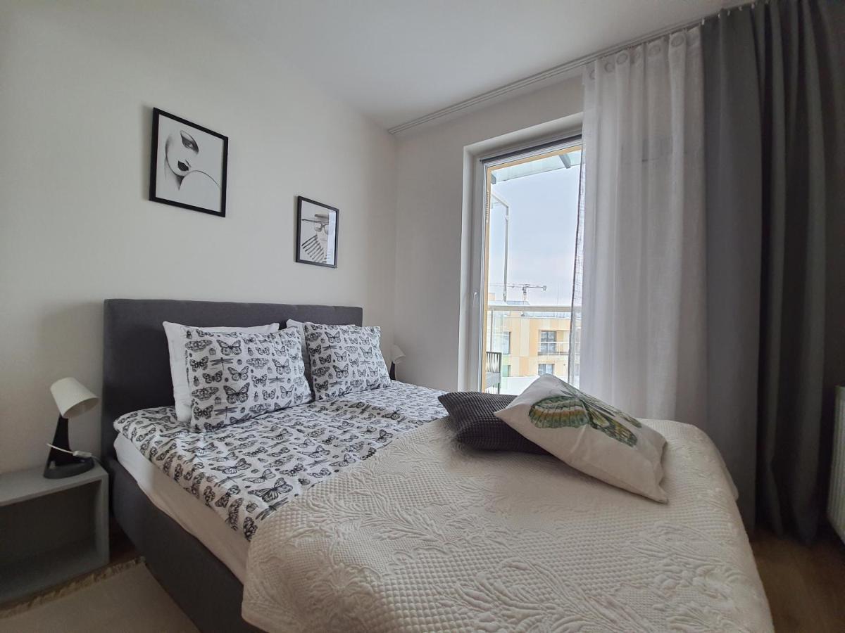 Apartament Krakowska Prestige Apartment Вроцлав Екстериор снимка